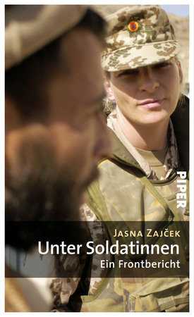 Unter Soldatinnen